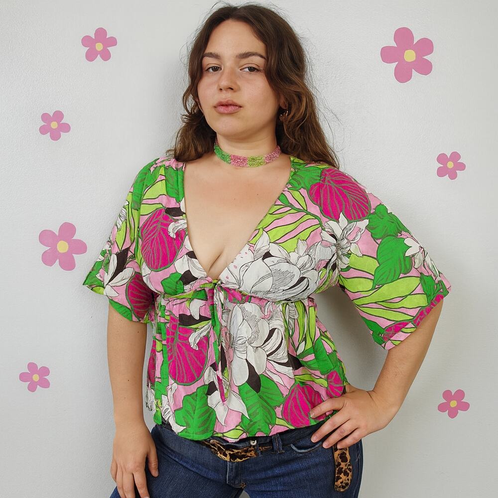 Vintage Y2K Old Navy Babydoll Top Womens Medium Multicolor Floral Plunge Vibrant